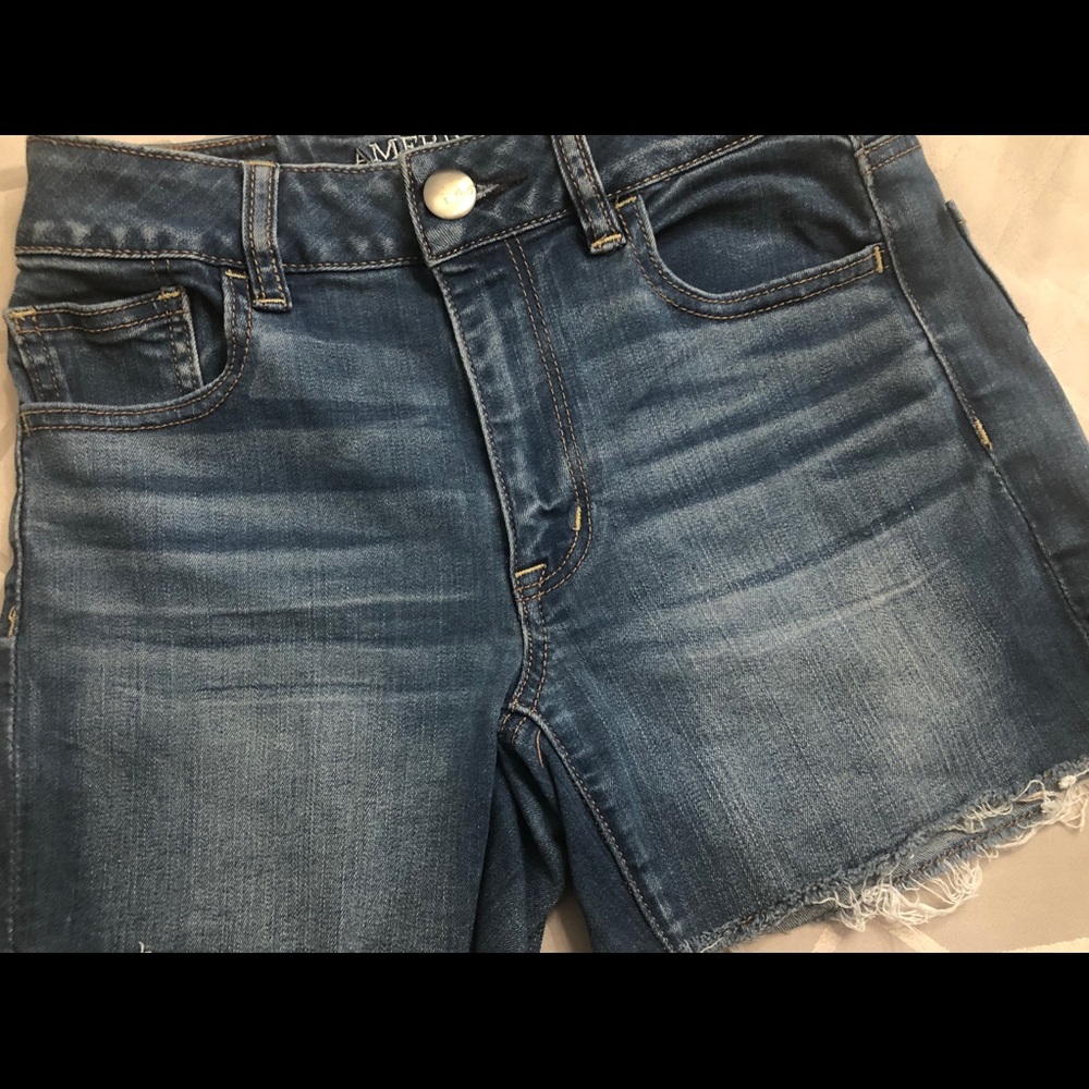 AEO denim shorts - like new condition SZ 0